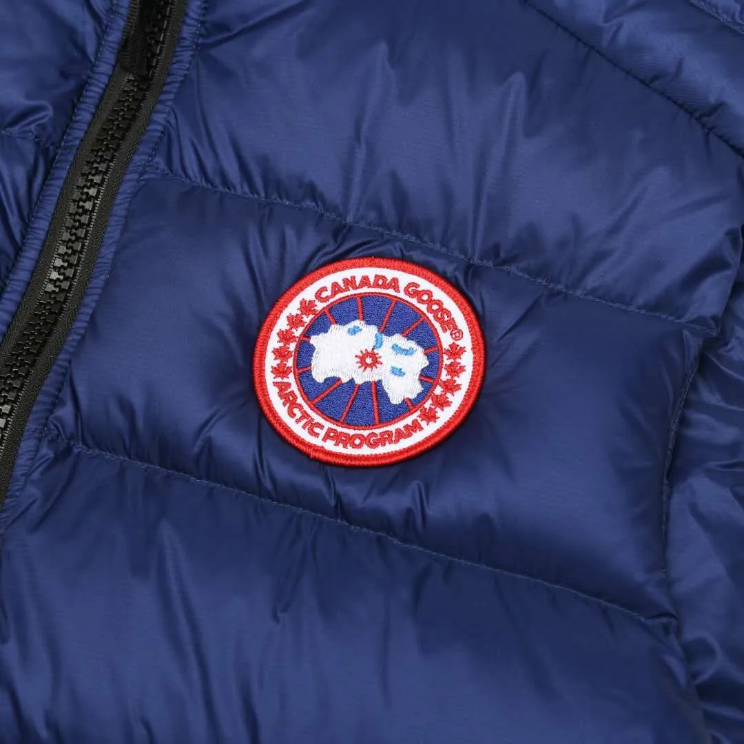 P500 Canadian brand CanadaGoose men's and women's CROFTON lightweight down vest 2229M DWR water repellent treatment WindWall windproof fabric 700 fleece filling original mold opening details one to one production The upper body effect is stunning Exclusively available on the Xiaohongshu purchasing platform The highest version on the market Size: XS S M L XL XXL